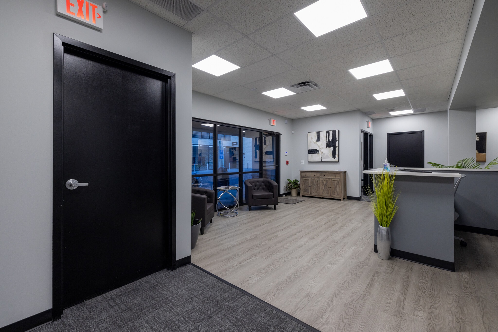 214 E 18th Ave, North Kansas City, MO for lease Primary Photo- Image 1 of 11