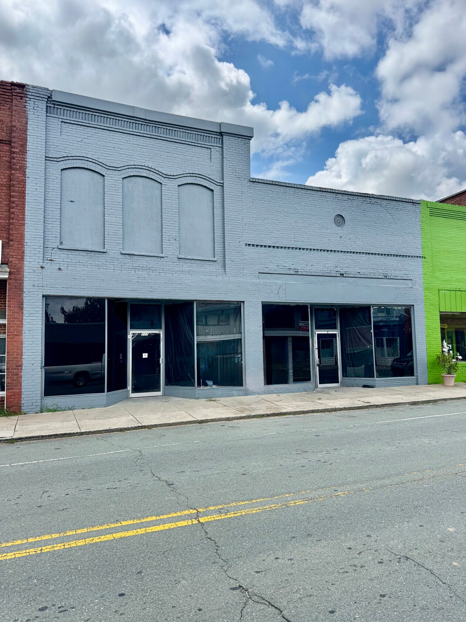 111-113 W Swannanoa Ave, Liberty, NC à vendre Photo du bâtiment- Image 1 de 1