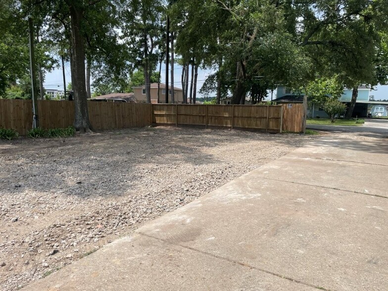 20814 Sleepy Hollow Ln, Spring, TX à vendre - Photo du bâtiment - Image 3 de 12