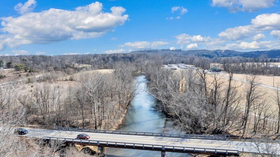 319 T B Stanley Hwy, Bassett, VA à vendre - Autre - Image 2 de 45