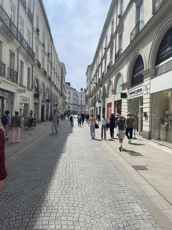 Commerce de détail dans Nantes à louer Photo du bâtiment- Image 1 de 2