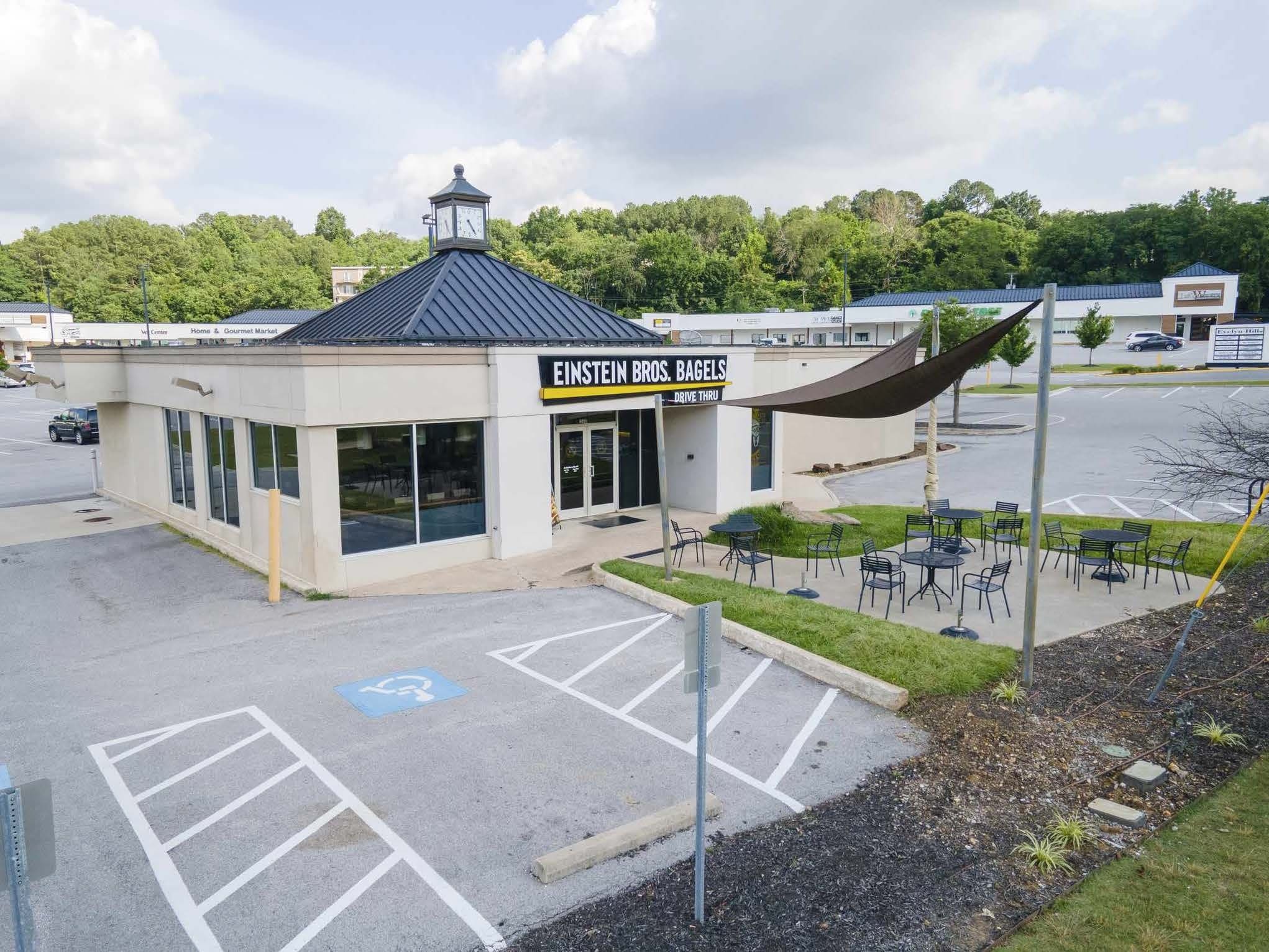 1500 N College Ave, Fayetteville, AR for sale Building Photo- Image 1 of 4