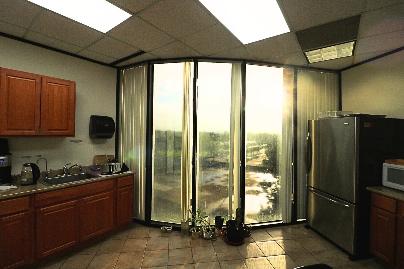 6100 Corporate Dr, Houston, TX 77036 - Unit 4-A, 4-H - - Interior Photo - Image 2 of 15