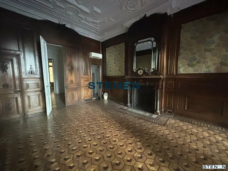 Office in Marseille for lease - Interior Photo - Image 3 of 6