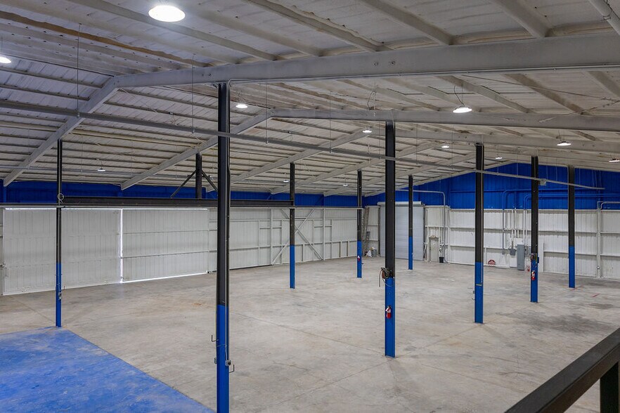 6160 Mineral Wells Hwy, Weatherford, TX à louer - Photo du bâtiment - Image 2 de 30