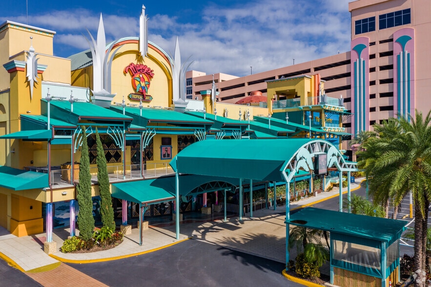 8102 International Dr, Orlando, FL for lease - Building Photo - Image 2 of 4