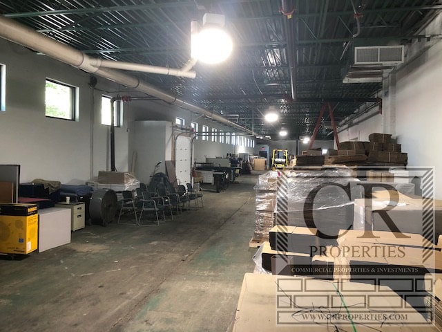 195 Hudson St, Cornwall-on-Hudson, NY à louer Photo intérieure- Image 1 de 5