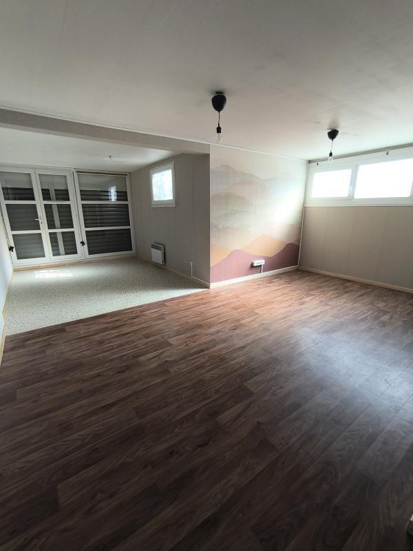 9 Esplanade De La Pinede, Villefontaine for sale Interior Photo- Image 1 of 7