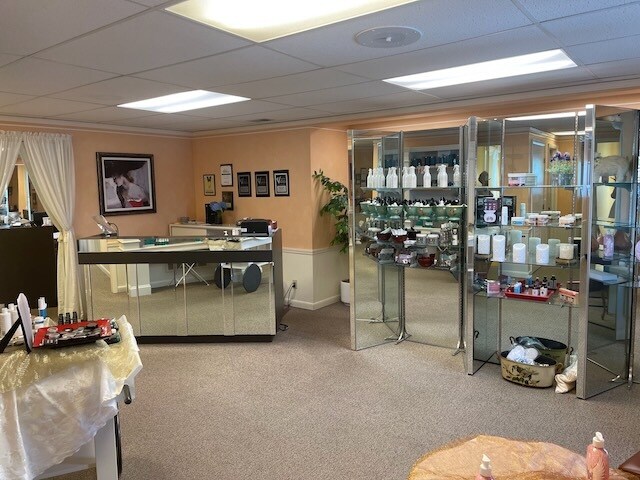 2805 Lincoln Ave, Evansville, IN à vendre - Photo du bâtiment - Image 2 de 12