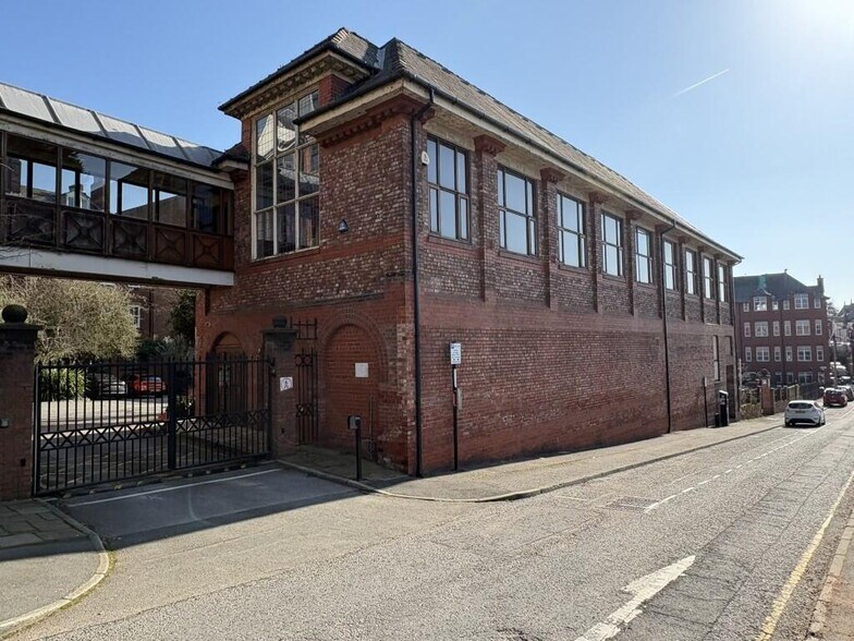 33-34 Winckley Sq, Annex, Preston à louer - Photo du bâtiment - Image 1 de 4