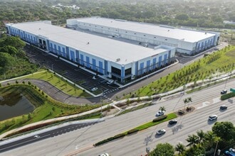 4851 W Atlantic Blvd, Coconut Creek, FL à louer Aérien- Image 2 de 11