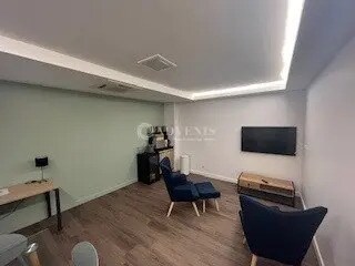 Office in Lyon for sale Interior Photo- Image 1 of 13