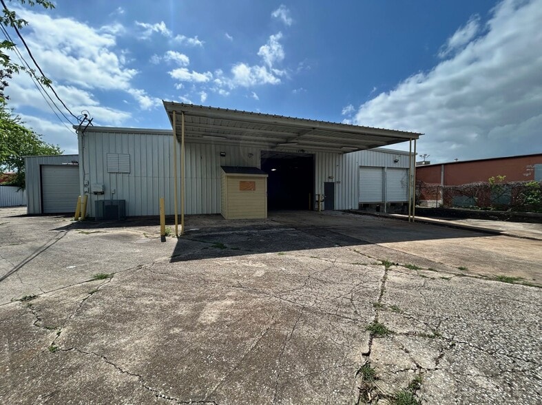 3003 Bingle Rd, Houston, TX à vendre - Photo du bâtiment - Image 3 de 13