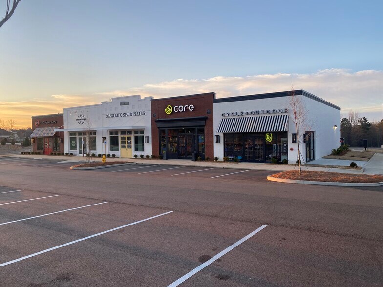 900 Sisk Ave, Oxford, MS à louer - Photo du bâtiment - Image 3 de 9