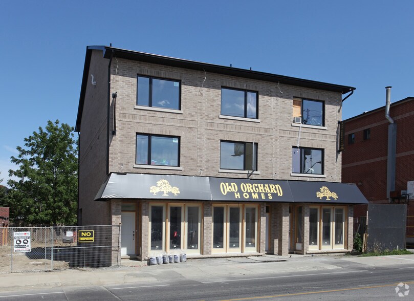 609 Marlee Av, Toronto, ON à louer - Photo du bâtiment - Image 2 de 2