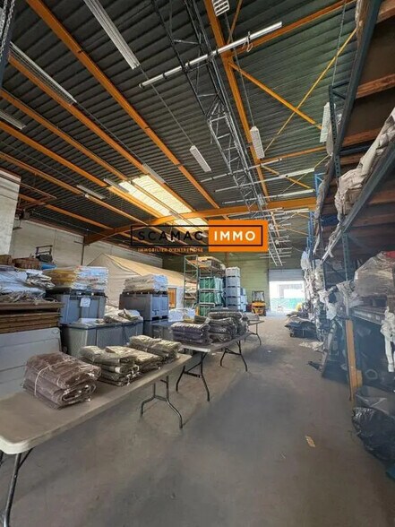 Industrial in Trappes for lease - Interior Photo - Image 2 of 5