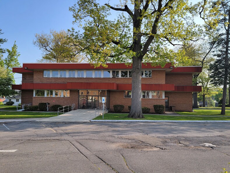 400 Riverside Dr, Johnson City, NY for lease Primary Photo- Image 1 of 22