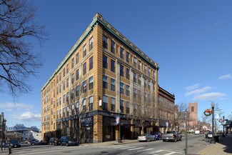Plus de détails pour 150 N Main St, Fall River, MA - Commerce de détail à louer