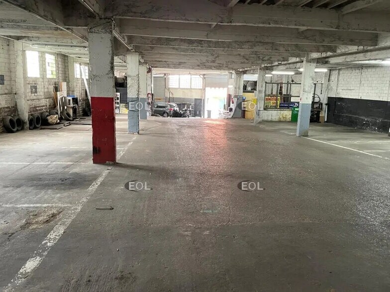 Flex in Paris for lease - Building Photo - Image 2 of 6