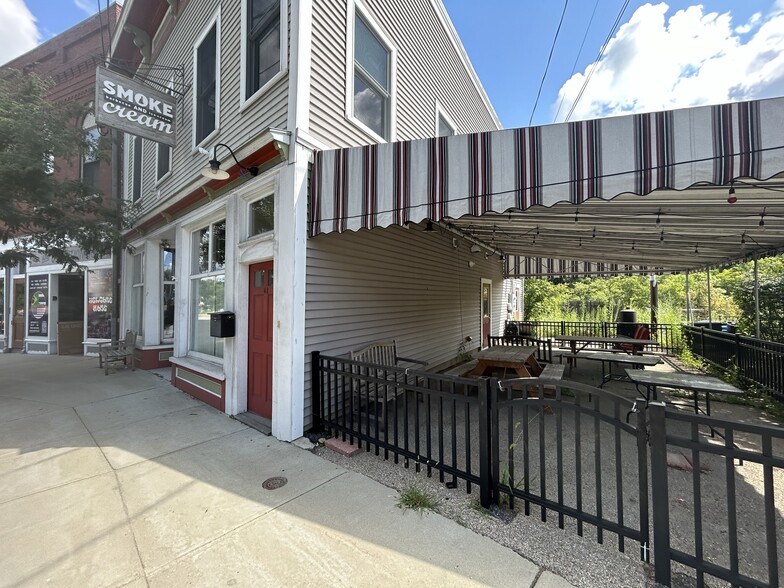 44 Market St, Somersworth, NH for sale - Building Photo - Image 1 of 1