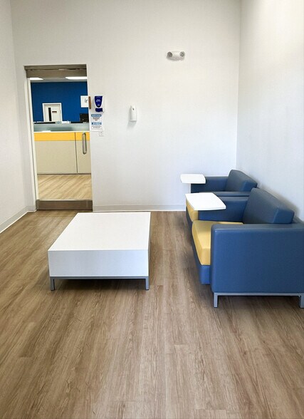 3118 Commerce Pky, Miramar, FL à louer - Photo du bâtiment - Image 2 de 4