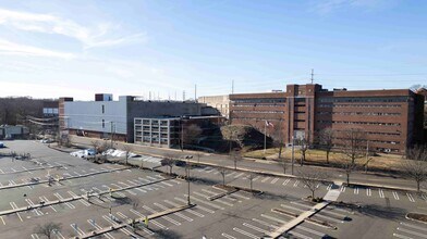 475-477 Elm St, West Haven, CT for lease Interior Photo- Image 1 of 10