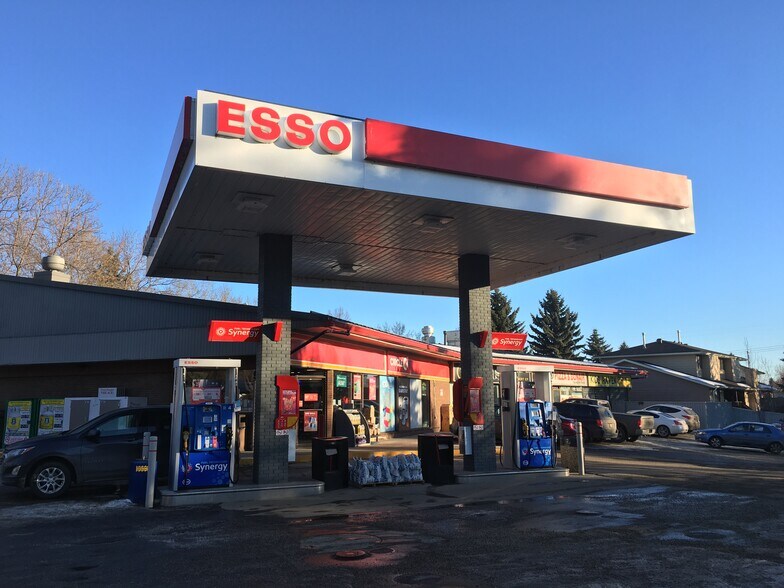 2 Sir Winston Churchill Ave, St. Albert, AB à vendre - Photo principale - Image 1 de 1