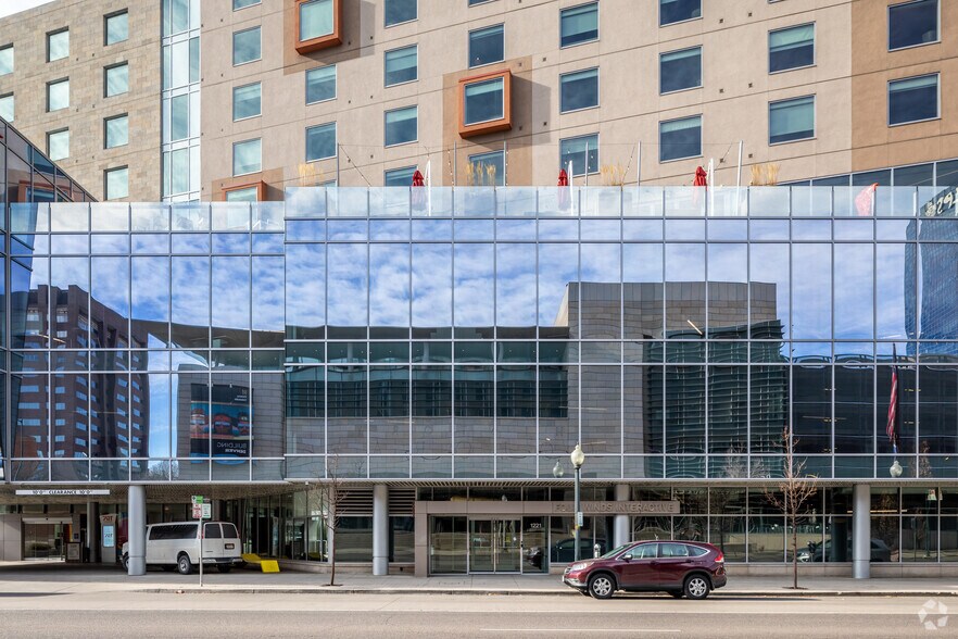 1221 Broadway St, Denver, CO à louer - Photo du bâtiment - Image 3 de 13