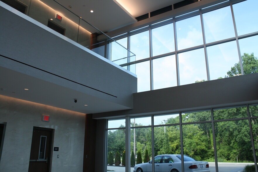 1405 E South Blvd, Rochester Hills, MI for lease - Interior Photo - Image 2 of 7