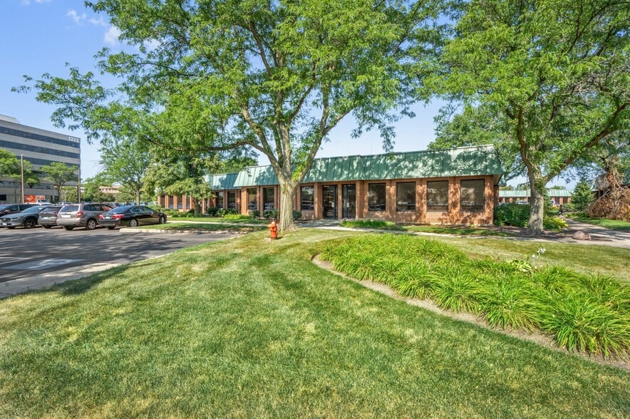 1323 Butterfield Rd, Downers Grove, IL for lease - Building Photo - Image 3 of 9