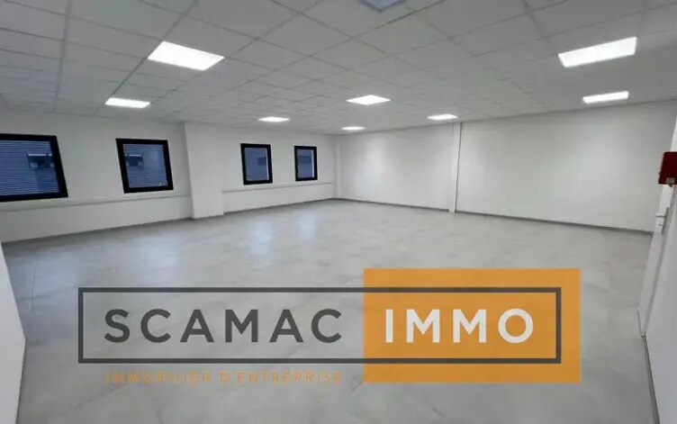 Retail in Salon-de-Provence for lease - Interior Photo - Image 2 of 3