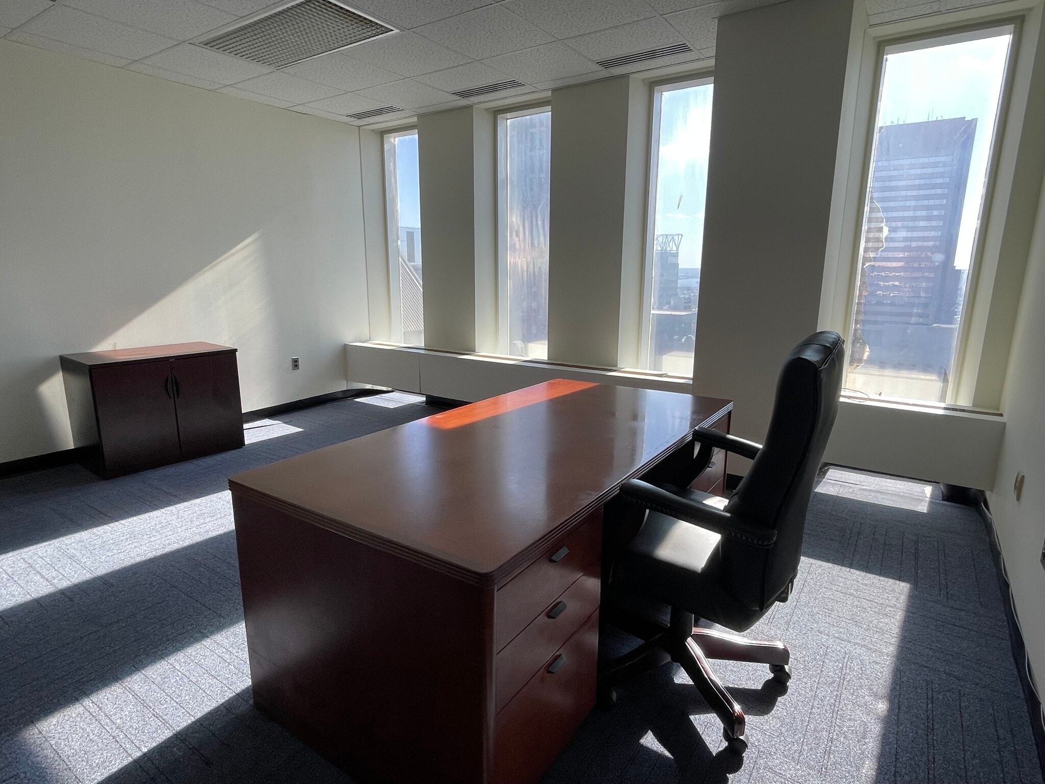 1 N Charles St, Baltimore, MD for lease Interior Photo- Image 1 of 3