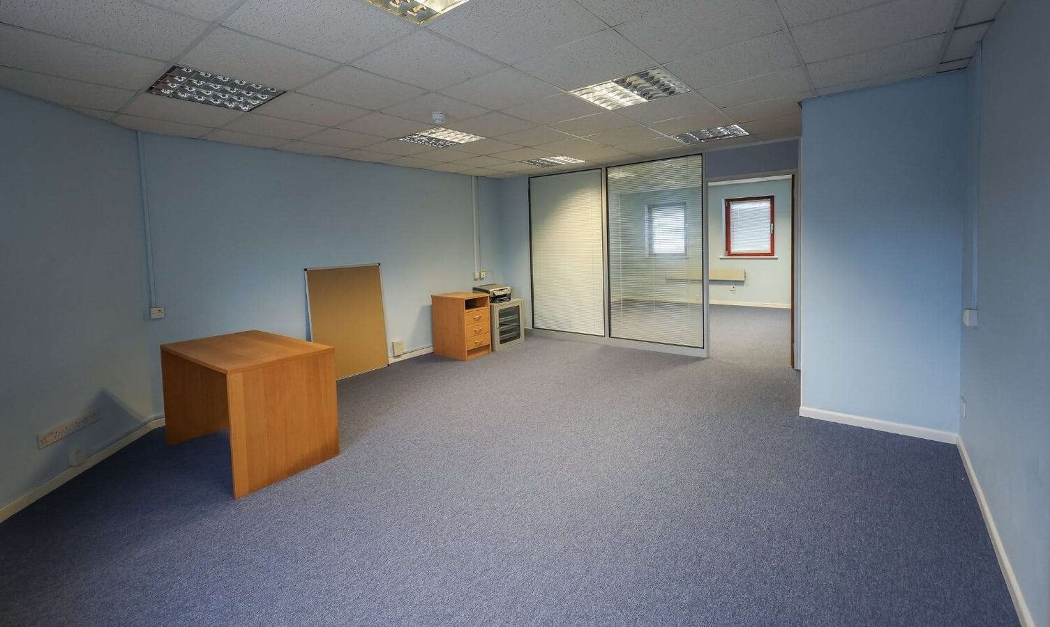 Earlswood Rd, Cardiff, VGL CF14 5GH - Unité 11 -  - Photo intérieure - Image 1 of 4