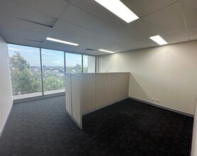 5 Celebration Dr, Bella Vista for lease Interior Photo- Image 2 of 3