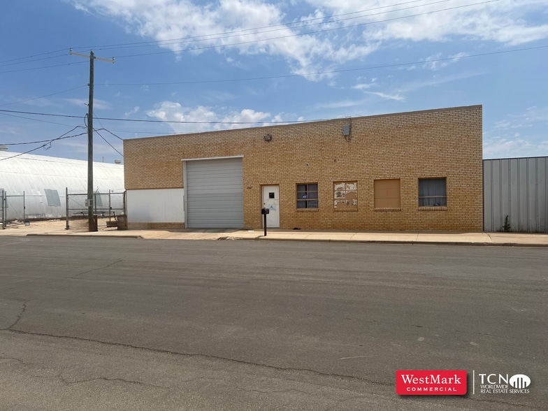 2007 Avenue C, Lubbock, TX à louer - Photo du bâtiment - Image 2 de 5