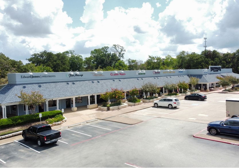 4403 S Texas Ave, Bryan, TX for lease - Building Photo - Image 1 of 4
