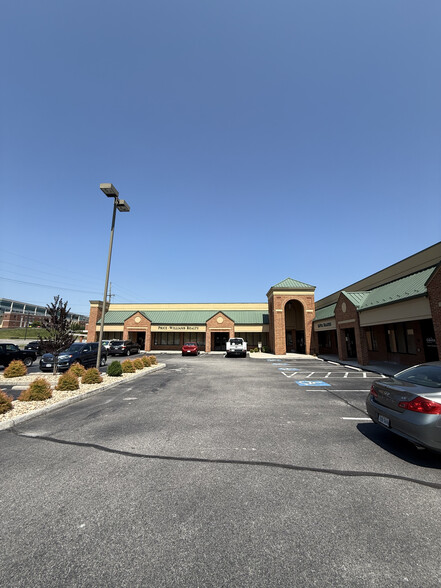 600 E Main St, Radford, VA for lease - Building Photo - Image 3 of 15