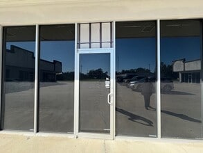 29437 S Frost Rd, Livingston, LA for lease Interior Photo- Image 2 of 2