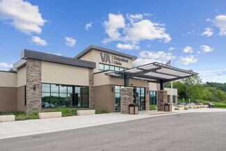 Plus de détails pour 1106 Military Blvd, Decorah, IA - Bureau à vendre