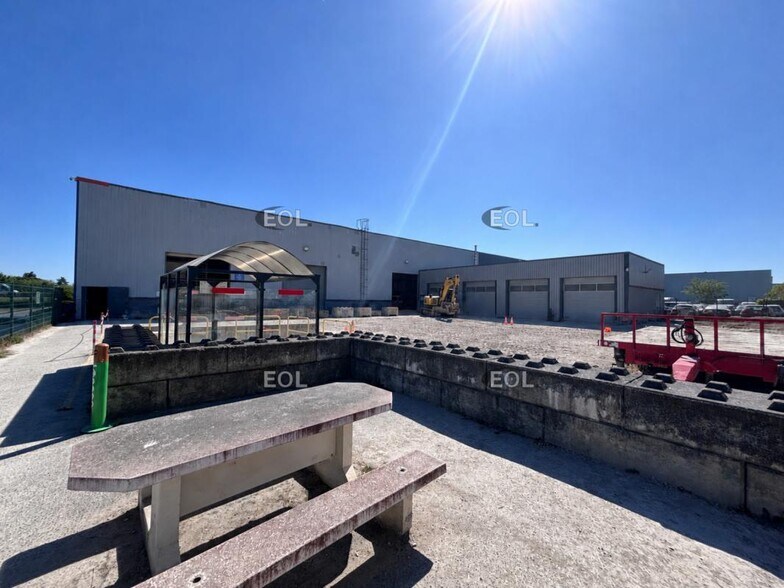 Flex in SAINT-OUEN-L'AUMONE for sale - Building Photo - Image 1 of 7