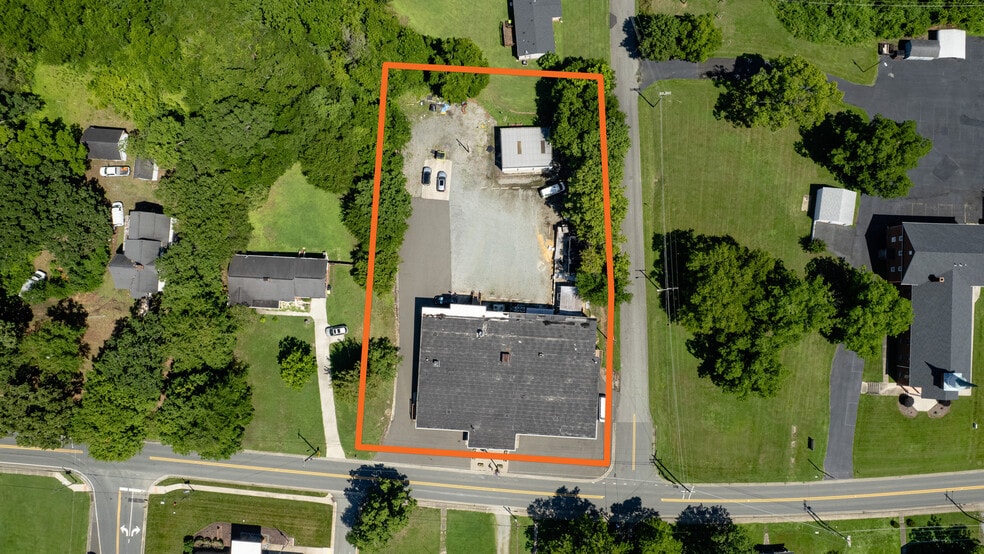 410 E Main St, Haw River, NC for sale - Building Photo - Image 2 of 33