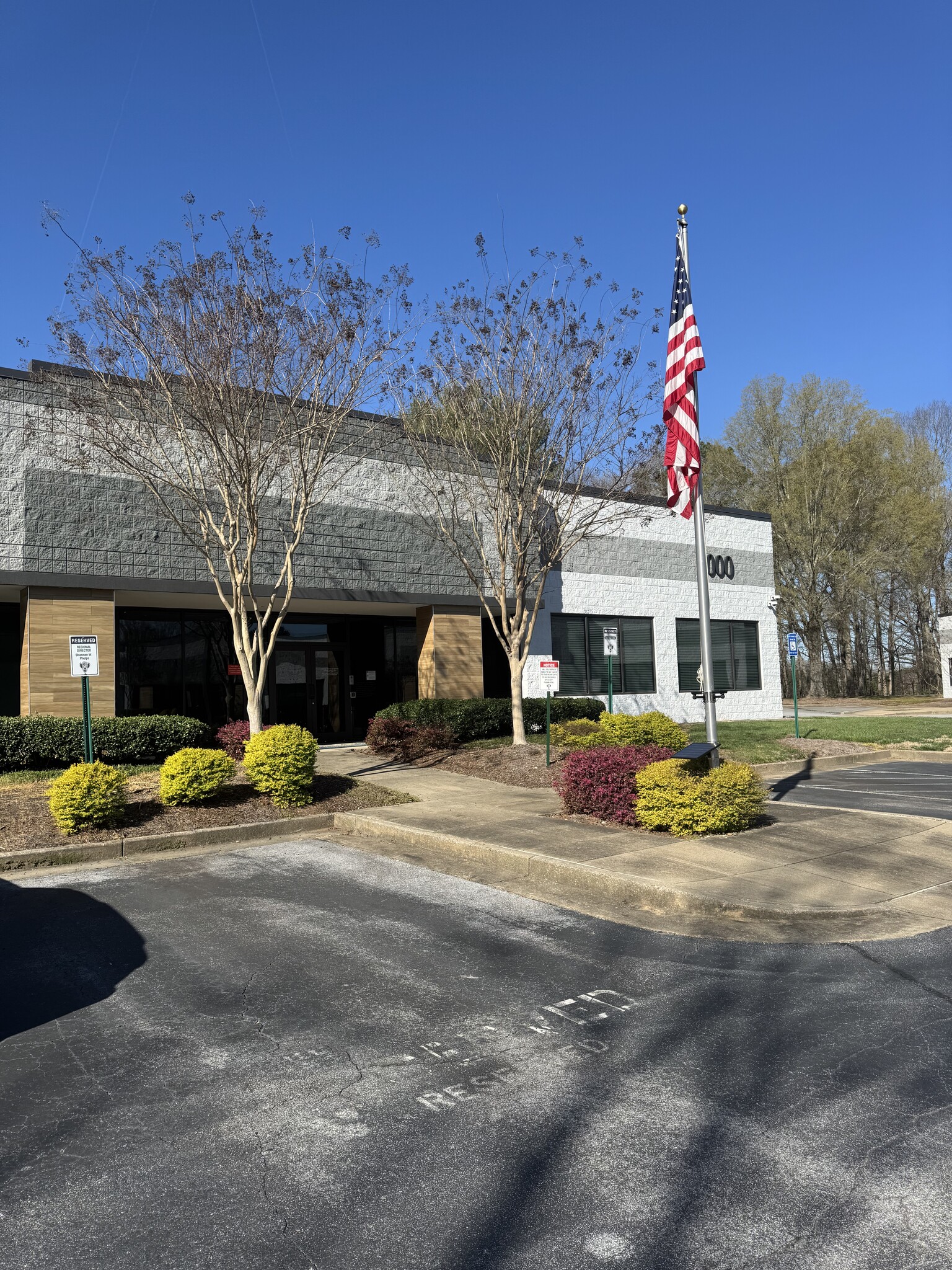 3800 Camp Creek Pky SW, Atlanta, GA for lease Building Photo- Image 1 of 6