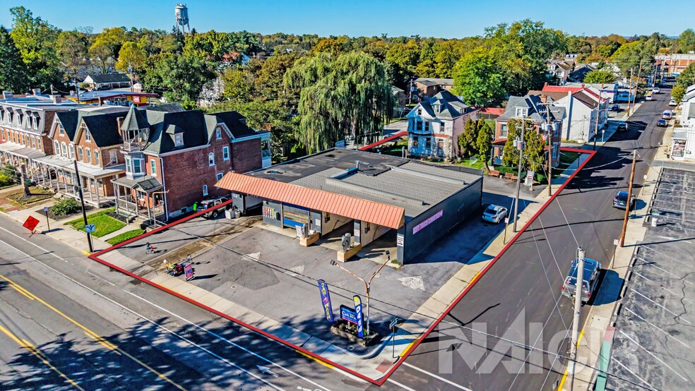 400 S Hanover St, Carlisle, PA à vendre - Photo du bâtiment - Image 1 de 5