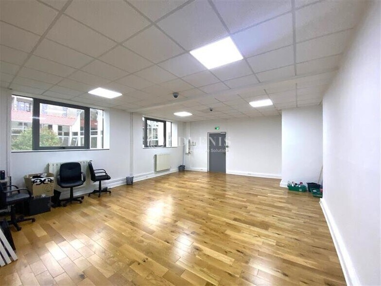 Office in Alfortville for lease - Interior Photo - Image 2 of 12