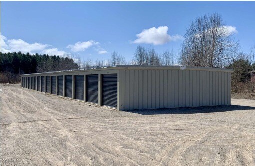 7338-7344 E Duck Lake Rd, Lake Leelanau, MI à vendre - Photo du bâtiment - Image 2 de 7