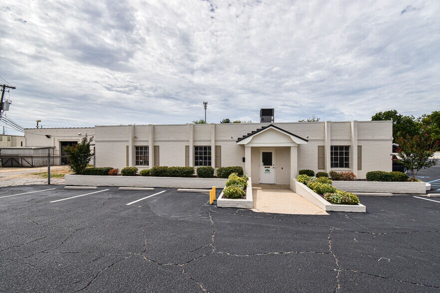 912 29th Ave, Tuscaloosa, AL for sale - Building Photo - Image 1 of 9