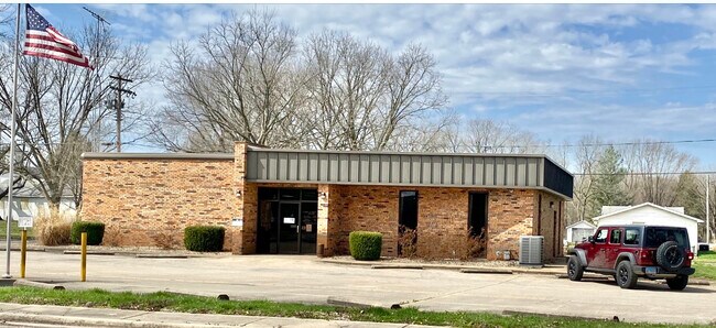 Plus de détails pour 1013 Mulberry St, Keyesport, IL - Bureau à vendre