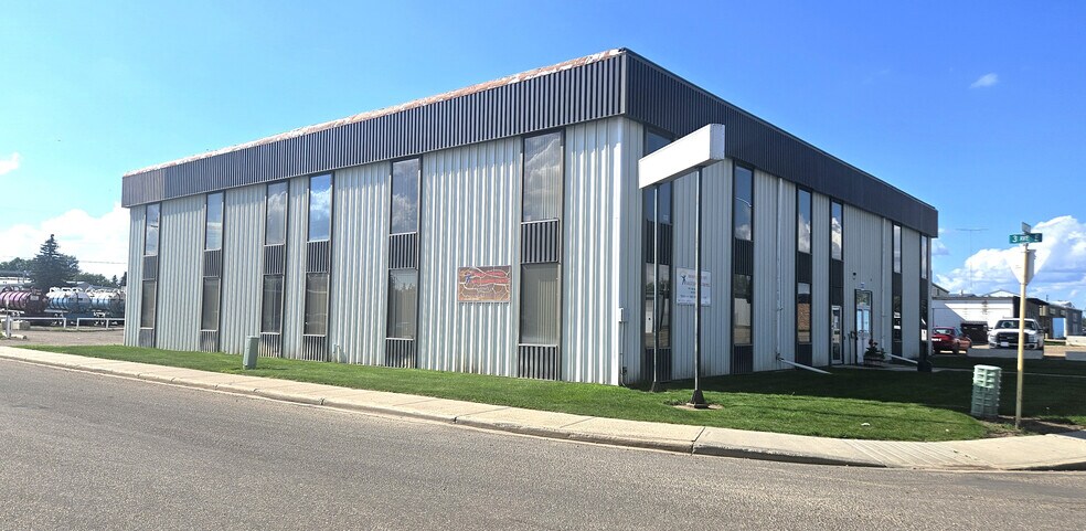 303 8 St E, Brooks, AB à vendre - Photo du bâtiment - Image 1 de 9