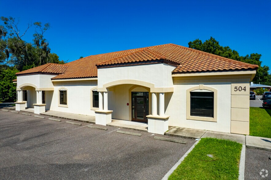 504 Corner Dr, Brandon, FL à vendre - Photo principale - Image 1 de 6