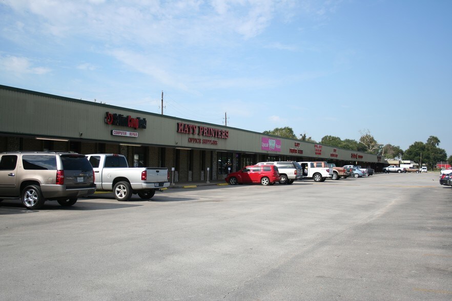 5801-5901 Highway Blvd, Katy, TX à louer - Photo du bâtiment - Image 2 de 6